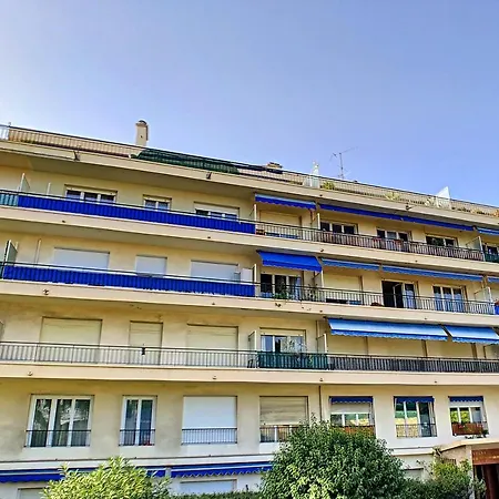 Nestor&jeeves - Solar - By Sea - Balcony Apartment